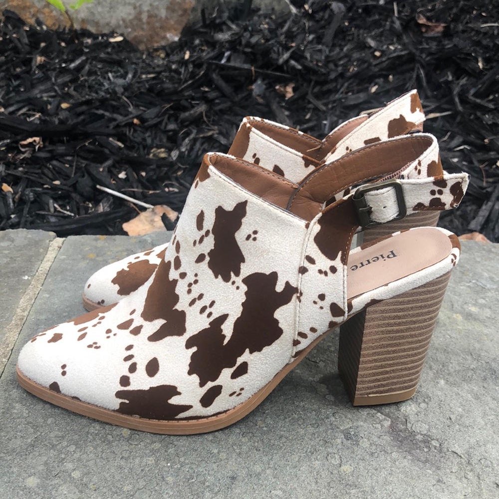 Pierre Dumas Brown and White Patterned Mules. Excellent condition. Size 6. - Picture 3 of 9